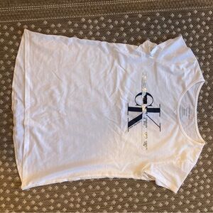 Calvin Klein white girls tshirt